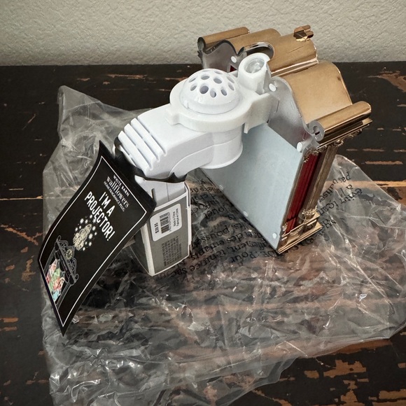 NWT Bath & Body Works Nutcracker Wallflower Projector Wallflower Plug - Picture 6 of 8